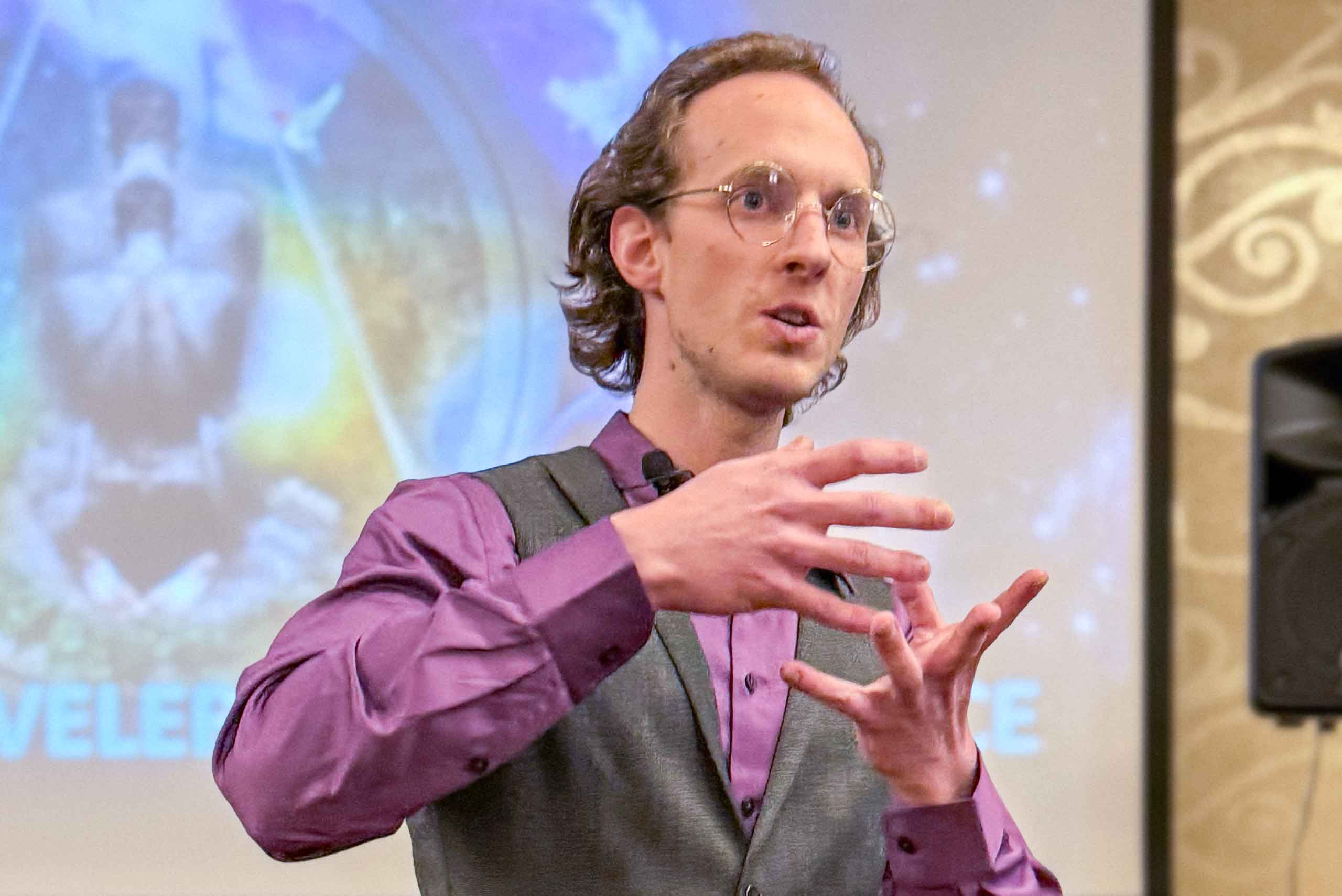 Marconics Teacher Luca Mezzalira - teaches class